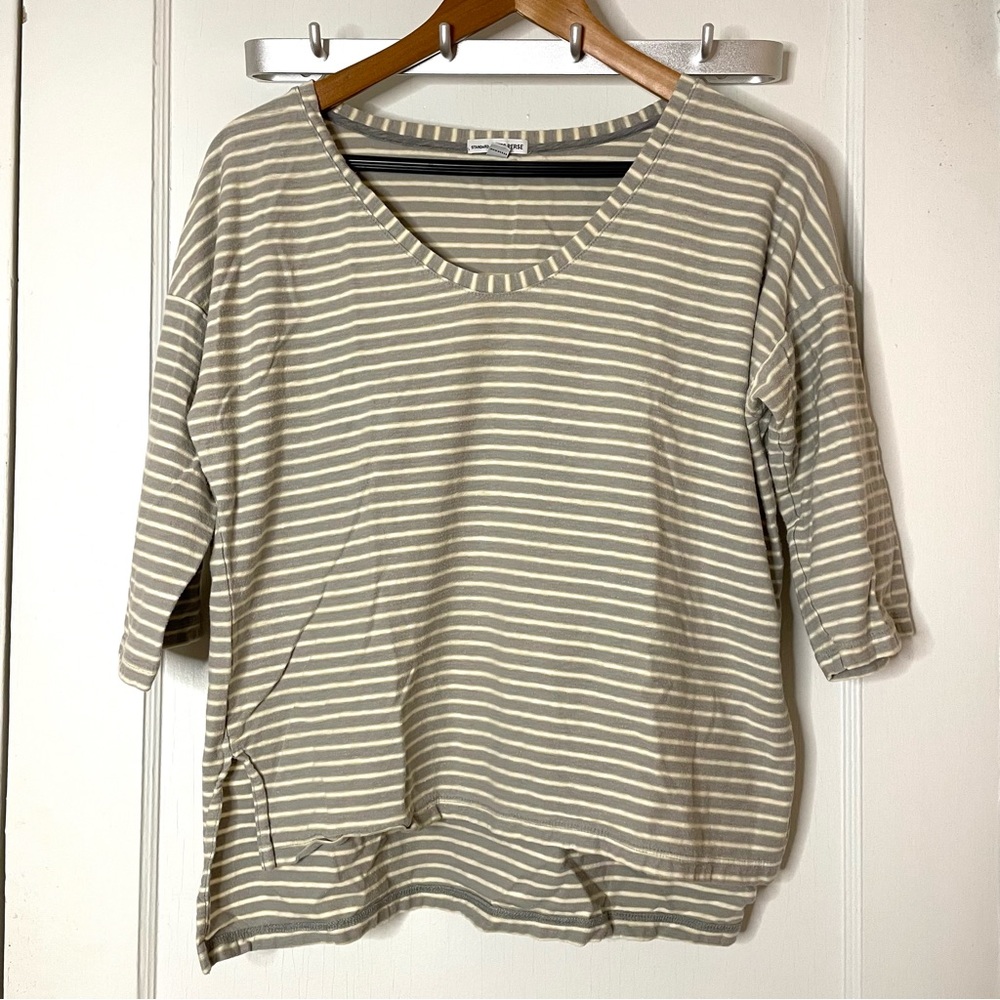 ☕️ James Perse | Women’s Grey and Cream Cotton Striped Sweater (Size 3) ☕️